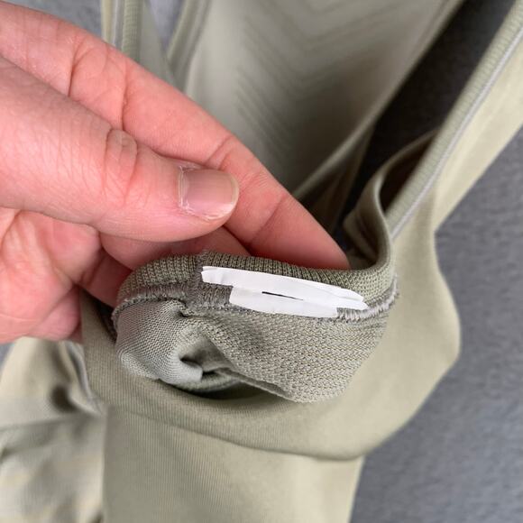 Patagonia Olive Green Seamless Racerback Athletic Tank Top Activewear
Outdoor - Picture 4 of 7